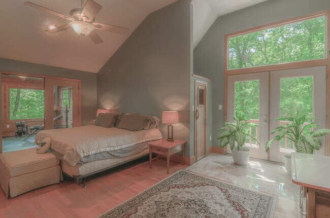 Building Photo - 610 Hickory Point Dr