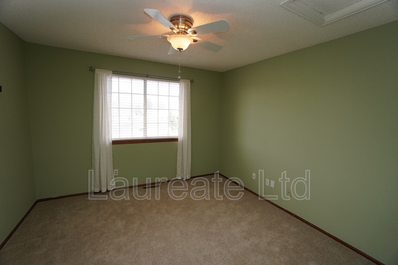 Building Photo - 5474 W Canyon Trail