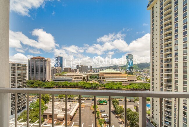 Building Photo - Villa on Eaton Square #1410 | Honolulu, HI