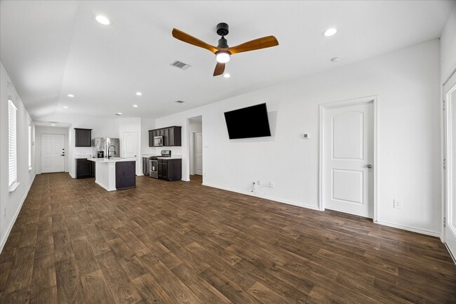 Building Photo - 16691 Lonely Pines Dr
