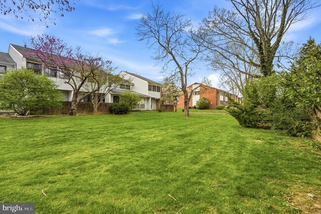 Building Photo - 7 Dennison Dr