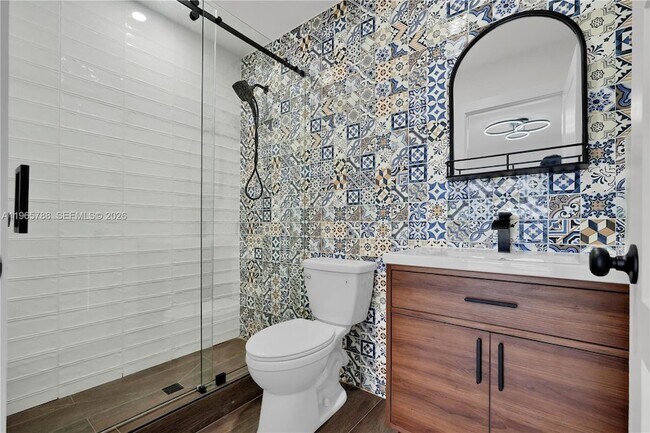 Building Photo - 5980 SW 40th Ave