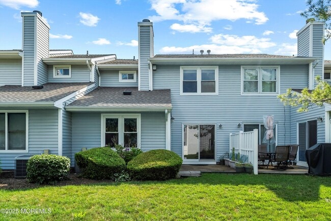 Building Photo - 62 Woodmere Dr