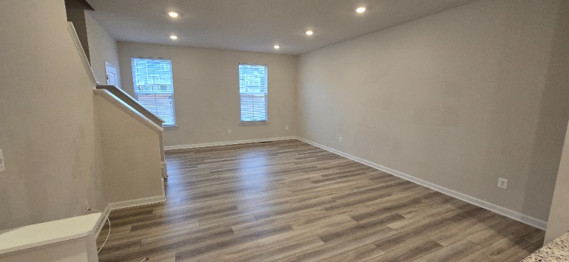 Building Photo - 8753 Whitman Dr