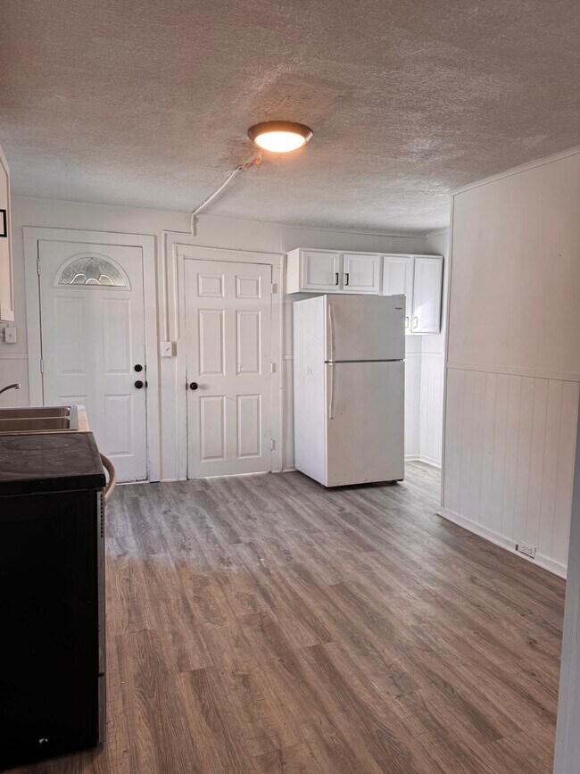 Building Photo - 1723 S 8th St