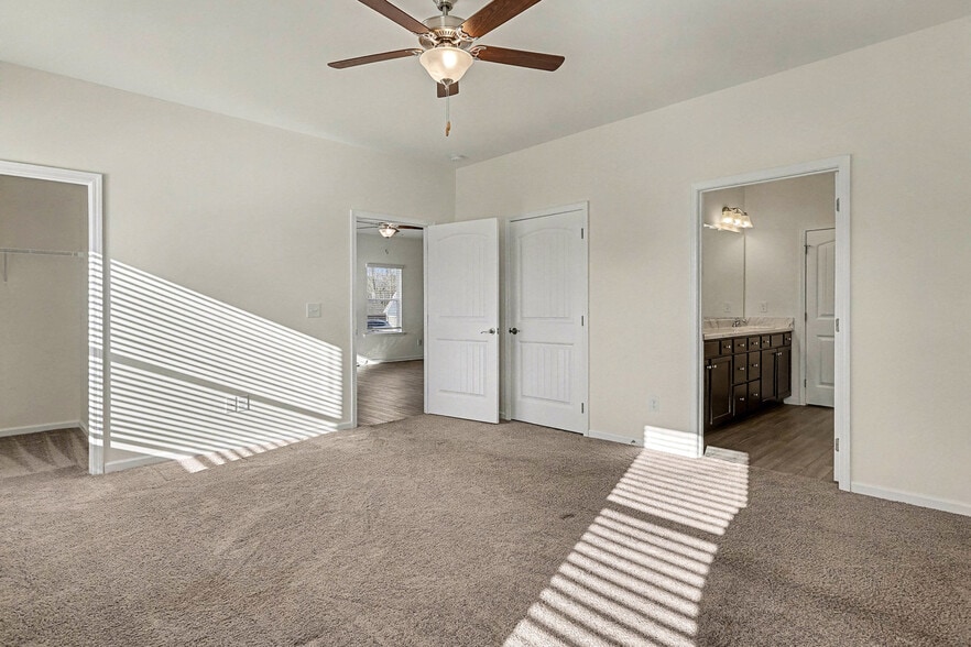 Building Photo - 103 W Tecoma Ln