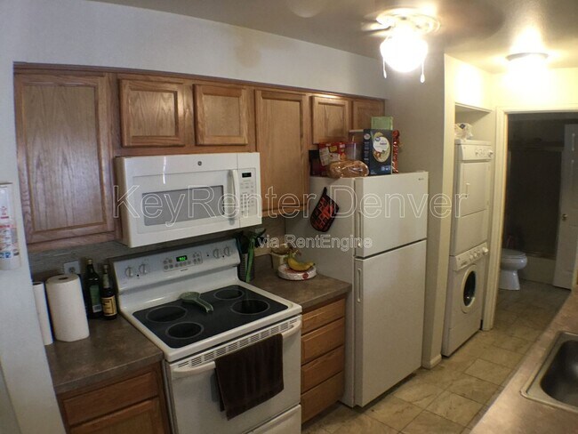 Building Photo - 4899 S Dudley St