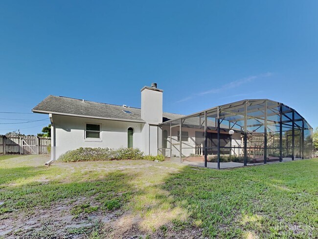 Building Photo - 834 4th Ave N