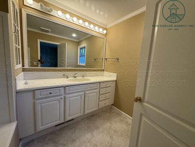 Building Photo - Immaculate Two Bedroom Home in the Heart of Carmel-by-the-Sea's "Golden Rectangle"
