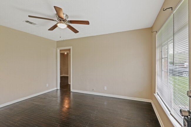 Primary Photo - 9315 Laura Koppe Rd