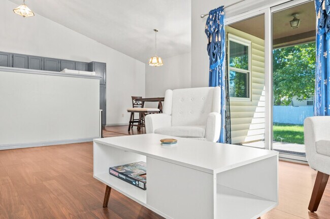 Building Photo - 8209 Parsley Ln