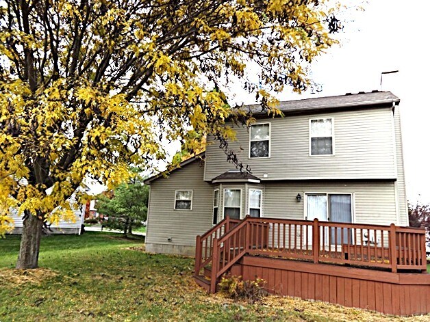 Building Photo - 3300 Darby Glen Blvd