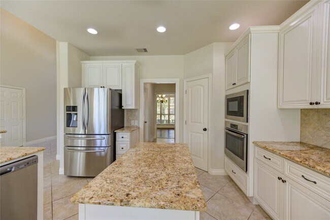 Building Photo - 6730 Sotoria Ln