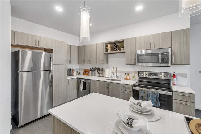 Building Photo - 5100 W Park Ave