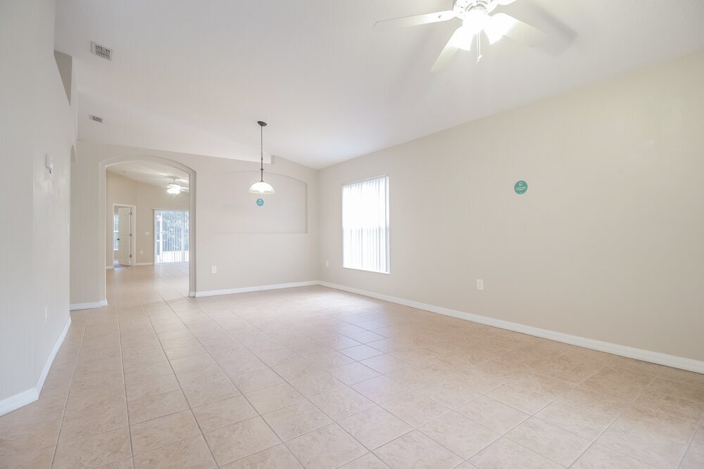 Building Photo - 2131 Colonial Woods Blvd