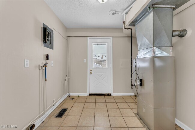 Building Photo - 7611 Newport Ave