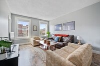 Building Photo - 383 Congress St