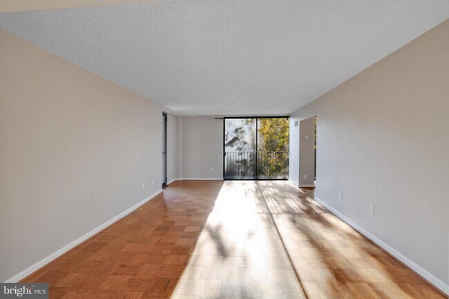 Building Photo - 2100 Washington Ave