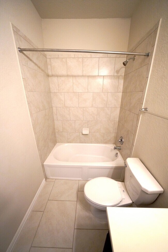 Building Photo - Immaculate First Time Rental in Potranco Run!