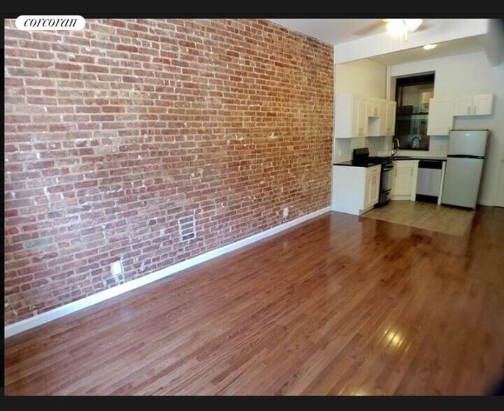 Building Photo - 420 St Nicholas Ave