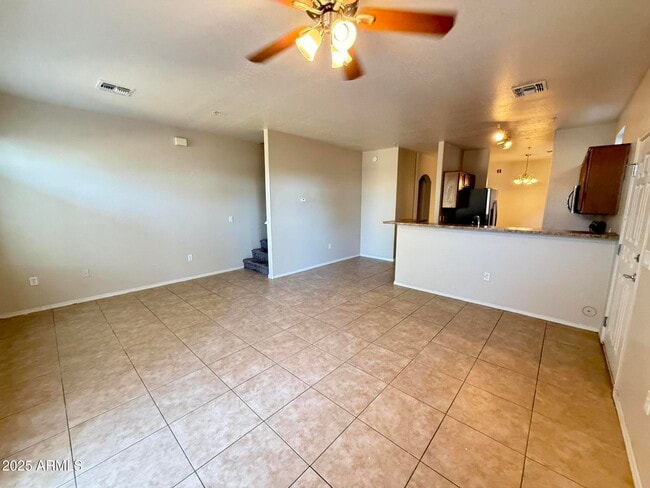 Building Photo - 2150 E Bell Rd