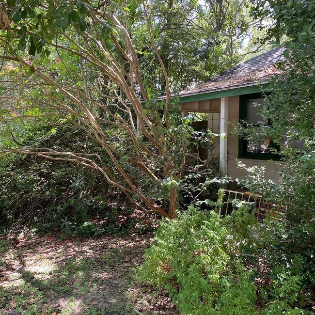 Building Photo - 1403 Avenue C