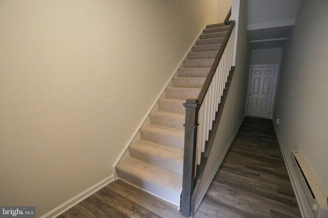 Building Photo - 45132 Kincora Dr