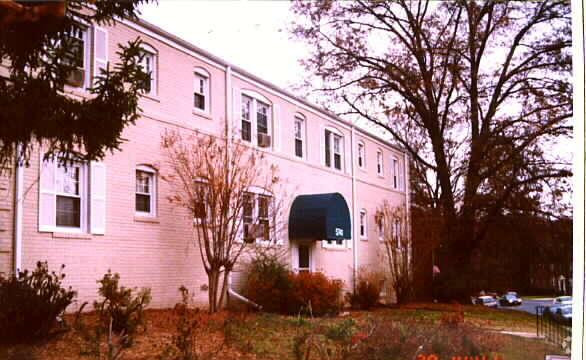 Building Photo - Westover Flats I