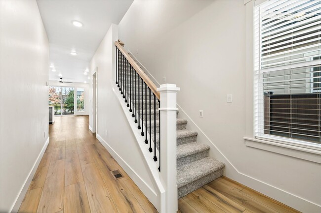Building Photo - Exquisite Luxury Home in Eagle’s Prestigio...