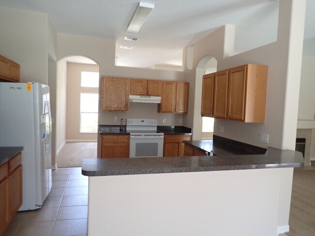 Building Photo - Pool home in Indian Trails