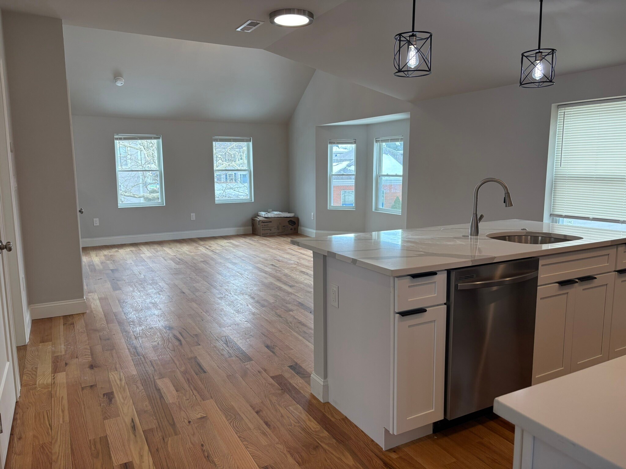 Building Photo - 255 Salem St