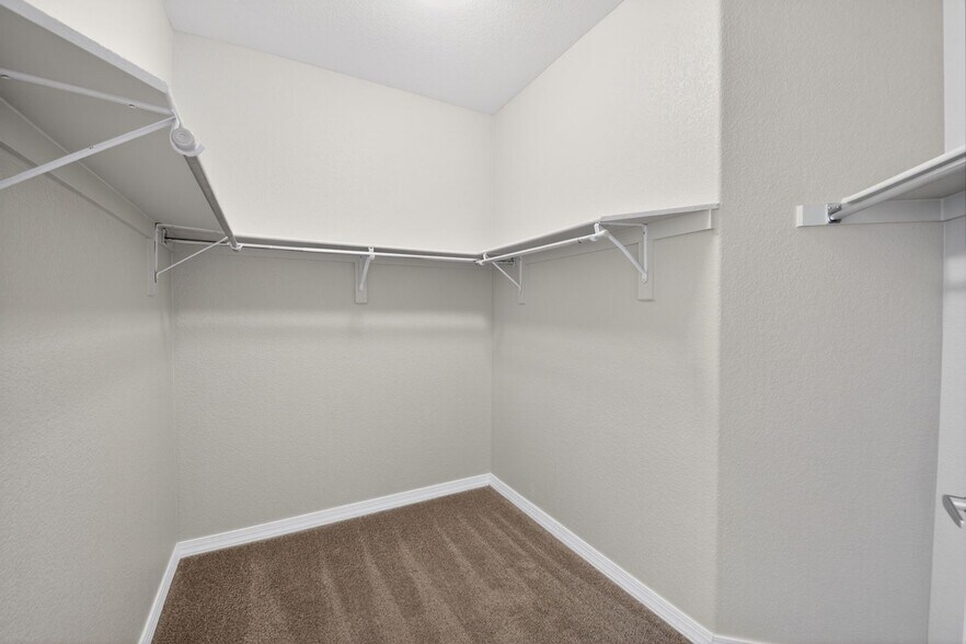 Building Photo - 15455 Canyon Rim Dr