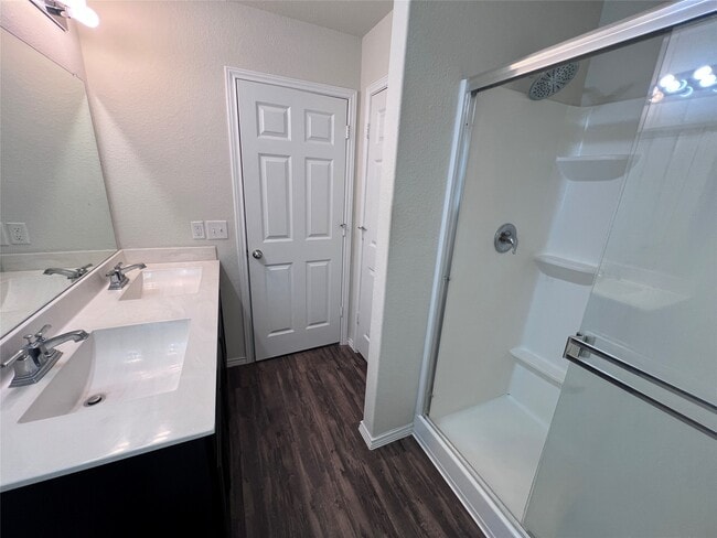 Building Photo - 25727 Pannier Pl