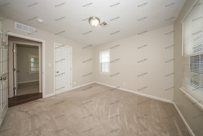 Building Photo - 5933 NW 58th St