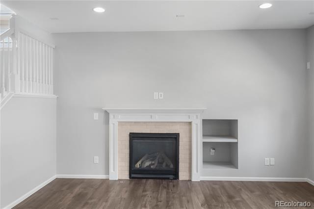 Building Photo - 26843 E Easter Pl