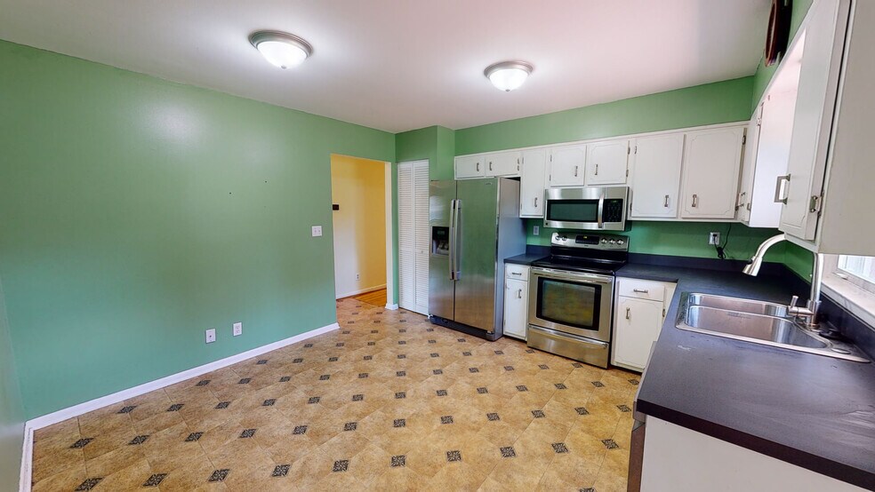 Building Photo - 707 Dorsey Way
