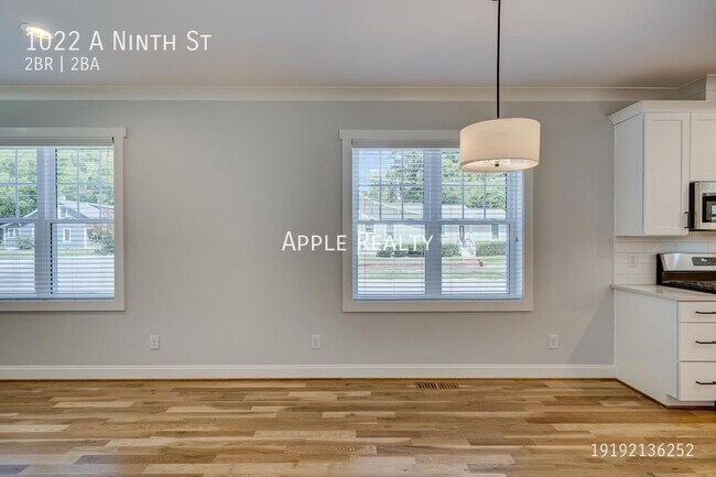 Building Photo - 1022 9th St