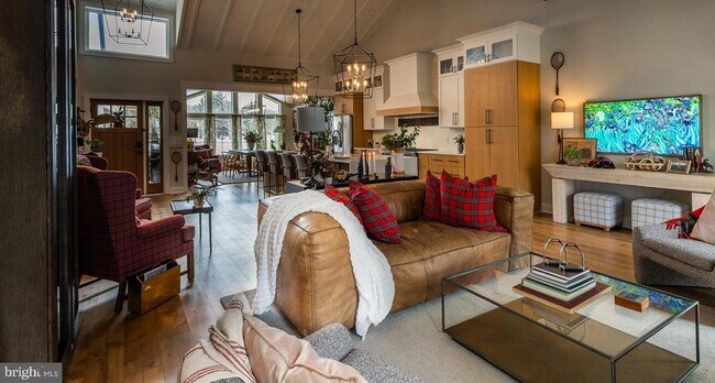 Building Photo - 13230 Falls Rd