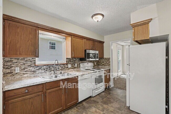 Building Photo - 15338 S Summertree Ln