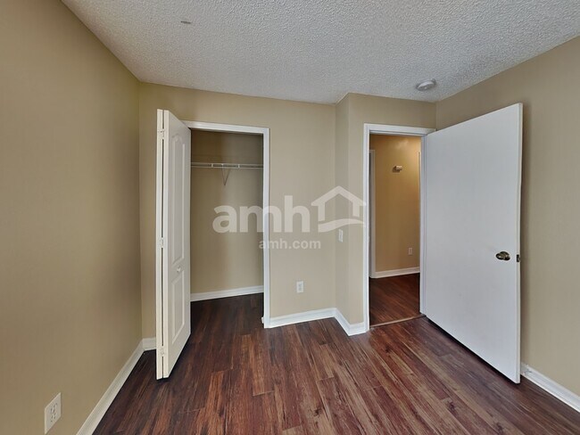 Building Photo - 12519 Dawn Vista Dr