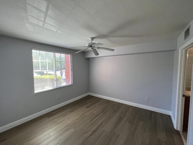 Building Photo - 6769 Heritage Grande