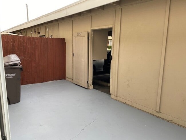 Building Photo - **Coming Soon ** Spacious 4-Bedroom Townho...