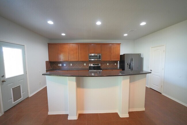 Building Photo - Great 4 Bedroom Home Now Available in Cibo...