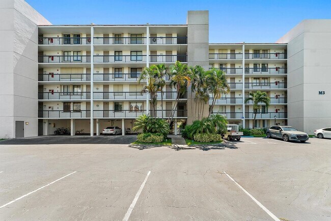 Building Photo - 1605 S US Hwy 1
