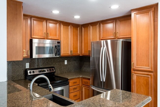 Building Photo - River Colony Condo in Mission Valley East