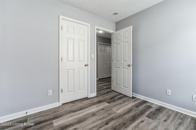 Building Photo - 9500 Brady John Ct