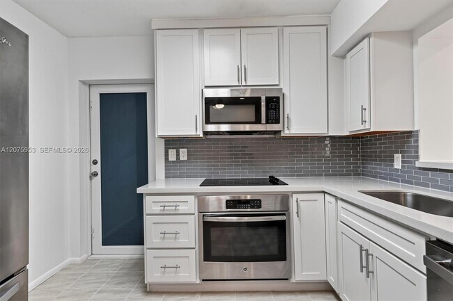 Building Photo - 6629 SW 65th St