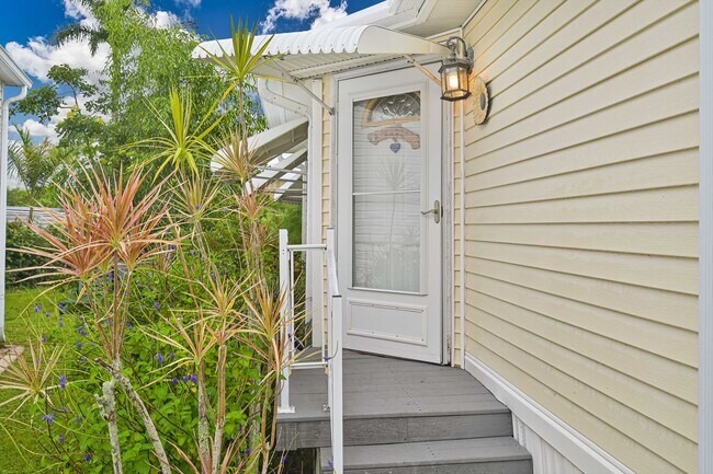 Building Photo - 10835 Vireo Cir