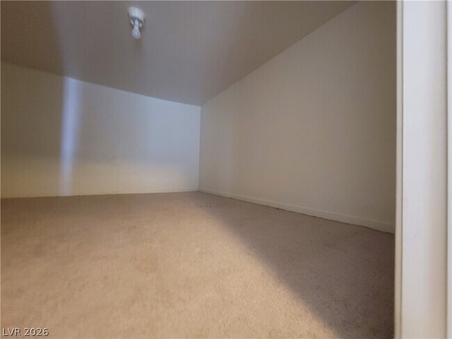 Building Photo - 7817 W Falcon Wing Ave