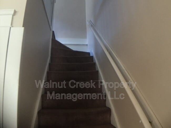 Building Photo - 2105 E 31st St